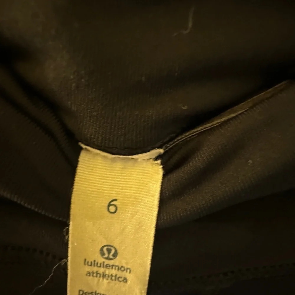 Lululemon Inspire Crop Leggings Size 6 Black Mesh Panel Running Yoga Pants